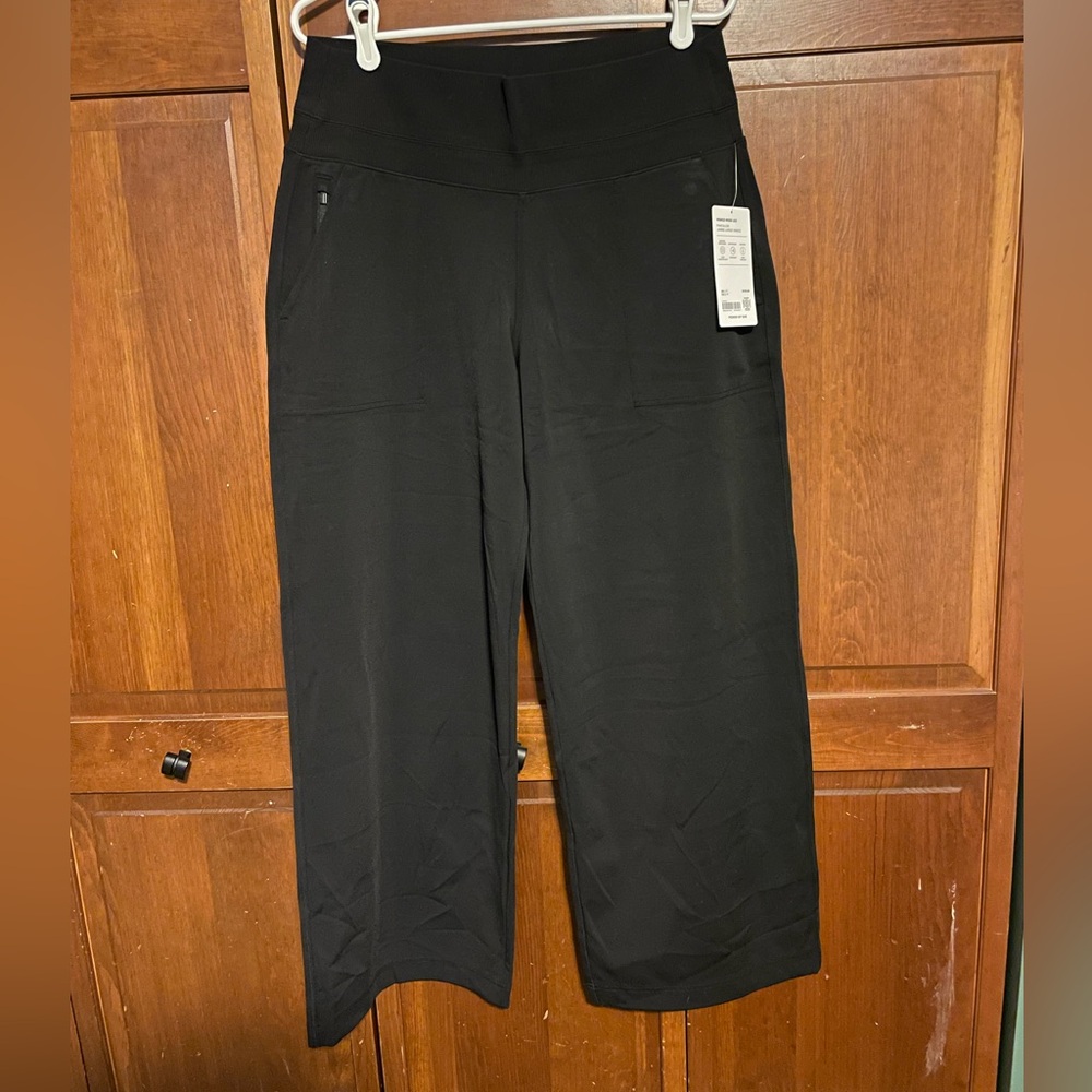 New with Tags Athleta Black Venice High Rise Wide Leg Pant